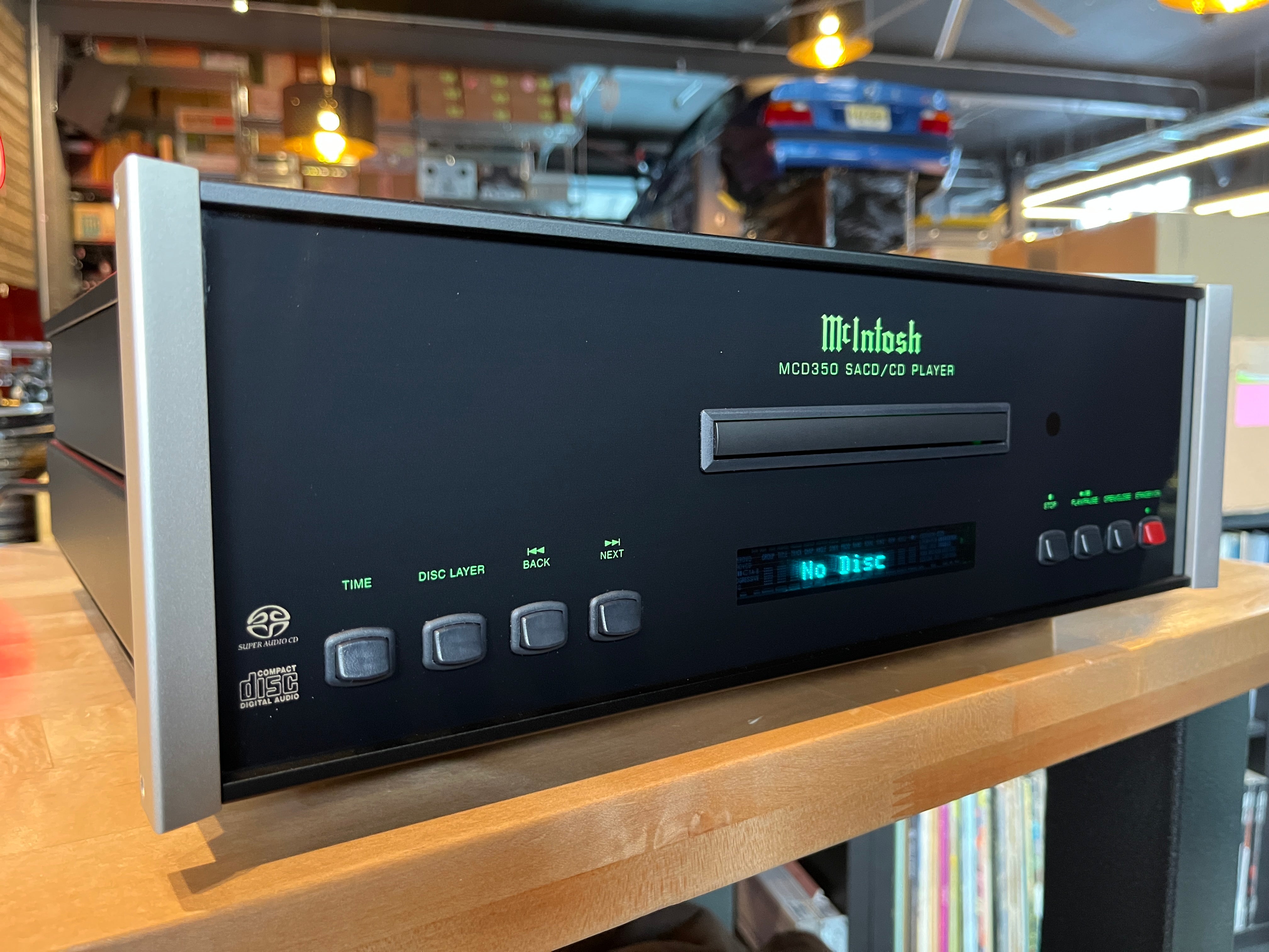 McIntosh MCD350 SACD Player - Pre-Loved