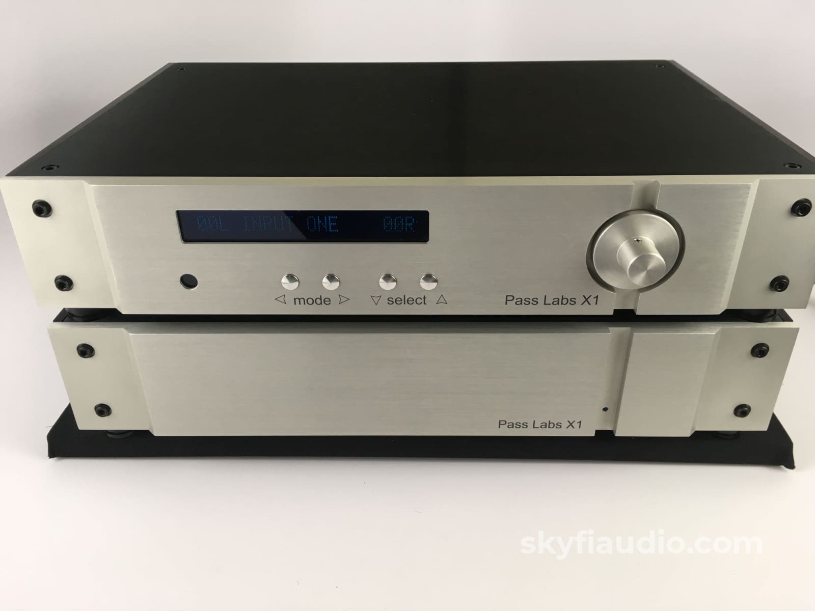 Pass Labs X-1 Two Piece Preamp Complete & Perfect Freshly Serviced By Preamplifier