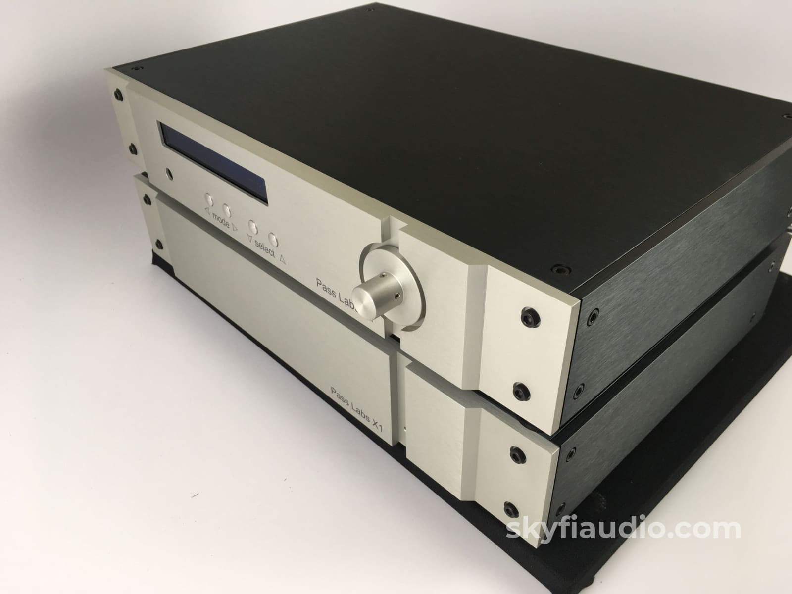 Pass Labs X-1 Two Piece Preamp Complete & Perfect Freshly Serviced By Preamplifier