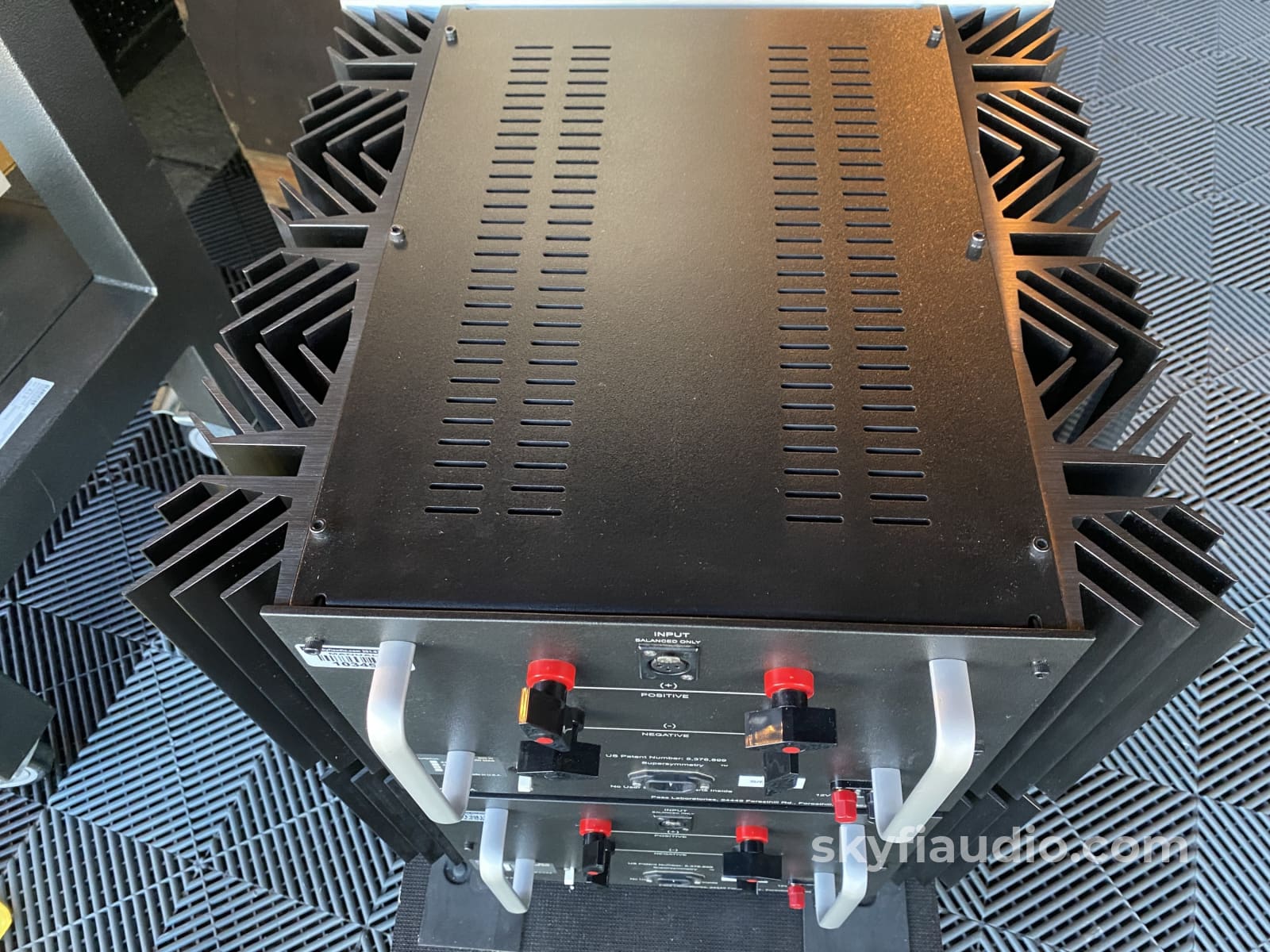 Pass Labs X600 Monoblocks 600W Of Clean Power Amplifier