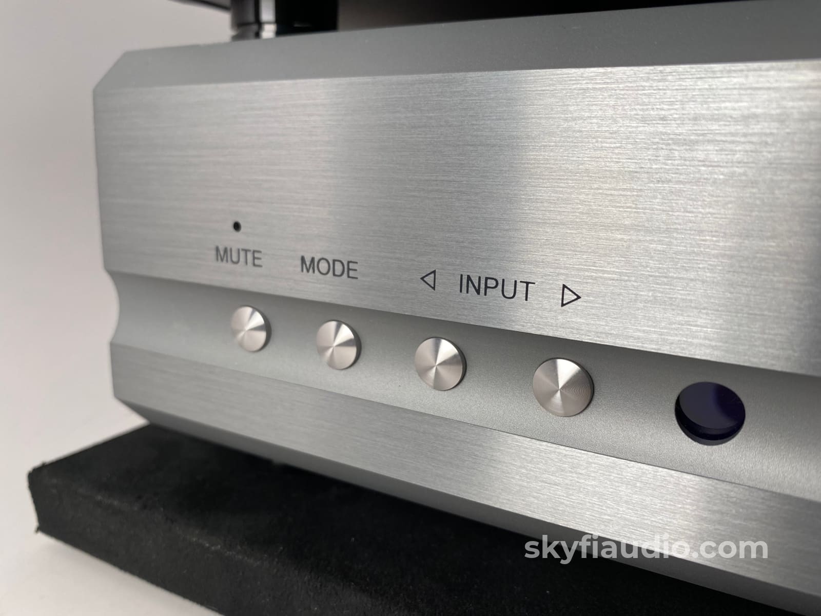 Pass Labs Xp-22 Dual Chassis Analog Preamp - Like New Preamplifier