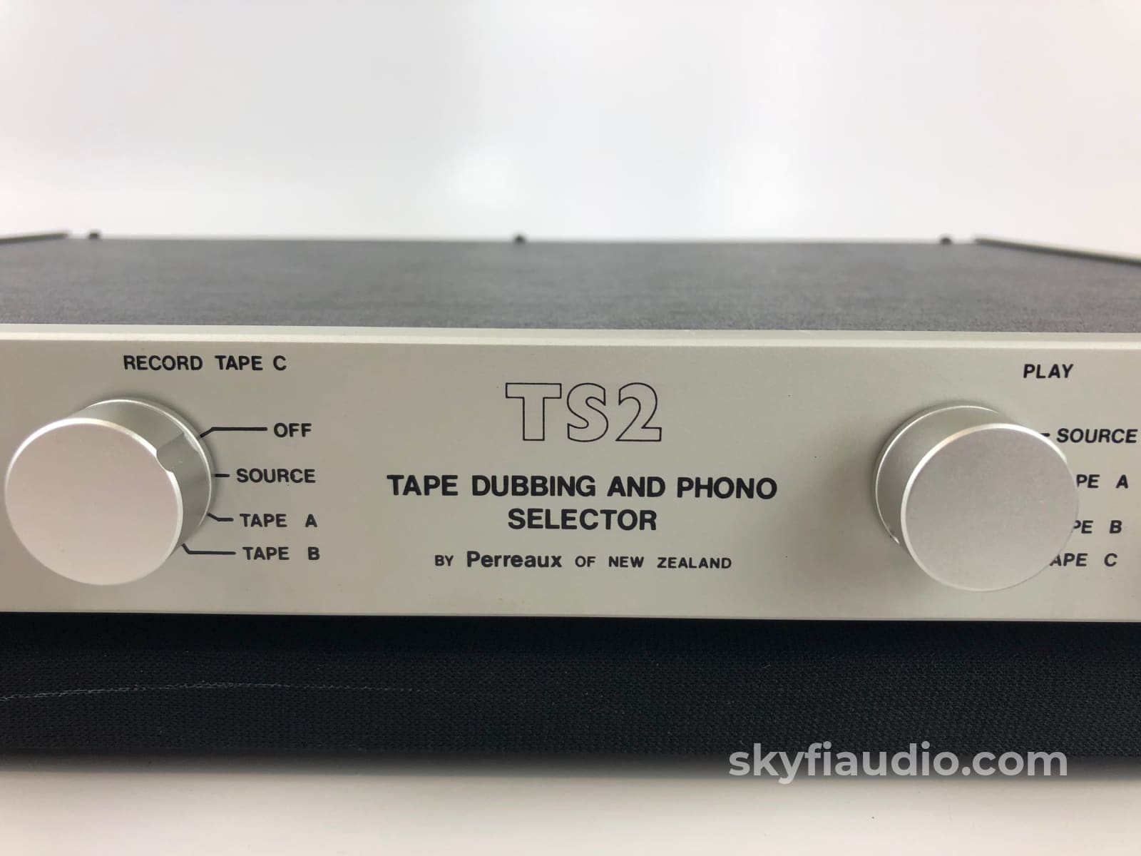 Perreaux Ts2 Tape Dubbing And Phono Selector Preamplifier