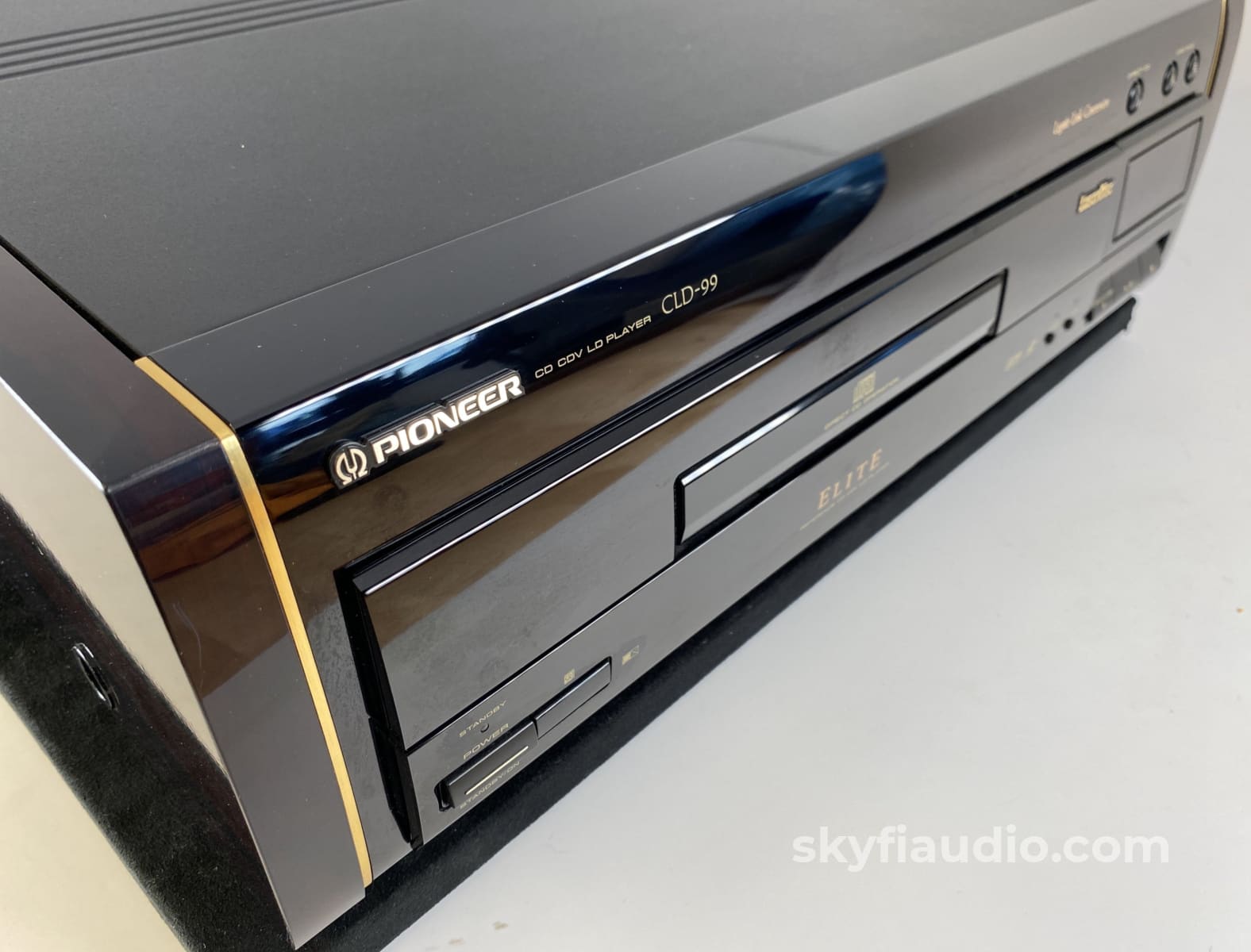 Pioneer Elite Cld-99 Cd/Ld - Plays Both Cds And Lds With Separate Drawers Cd + Digital