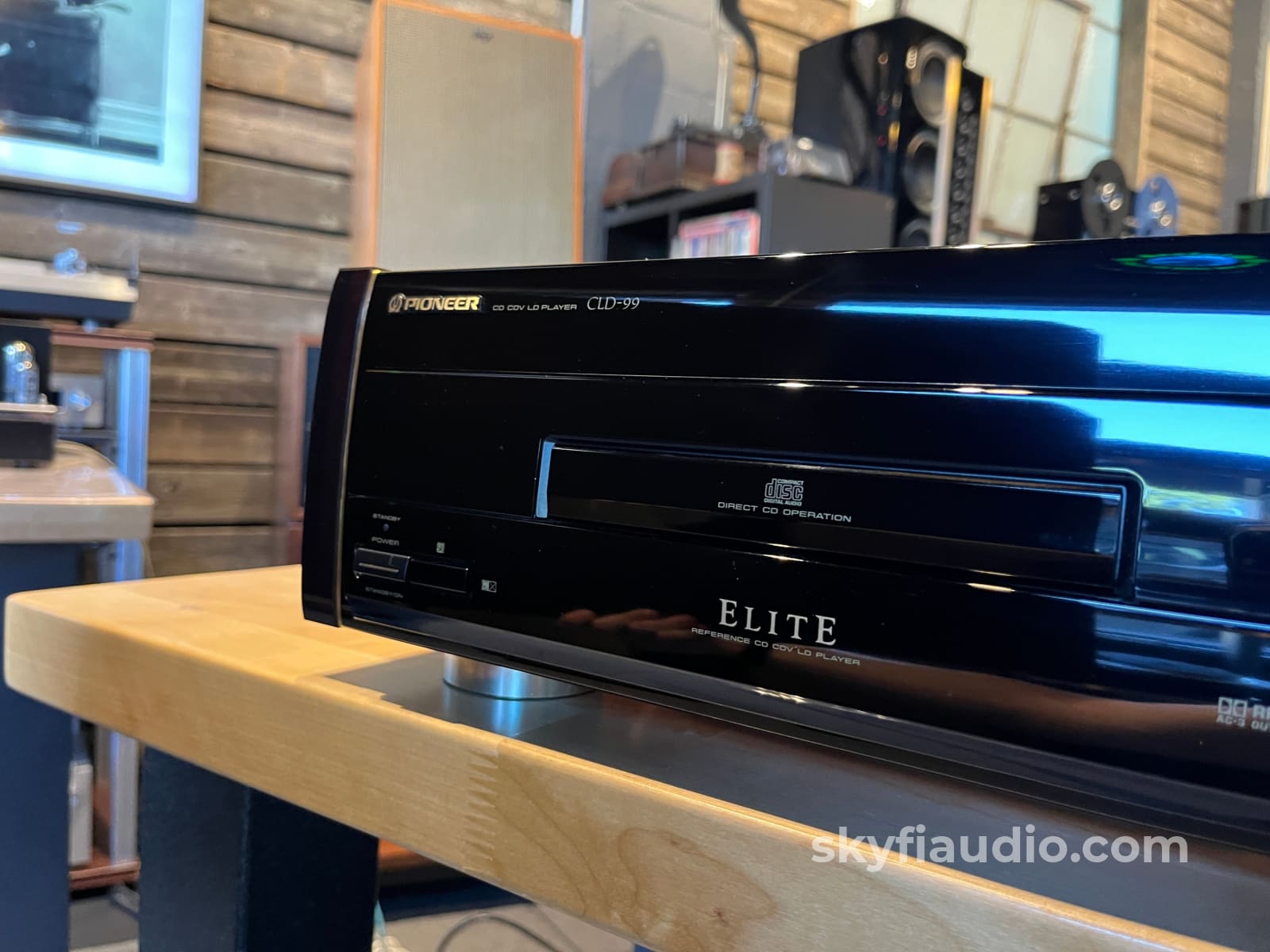 Pioneer Elite CLD-99 LaserDisc Player - With Remote - CD + Digital