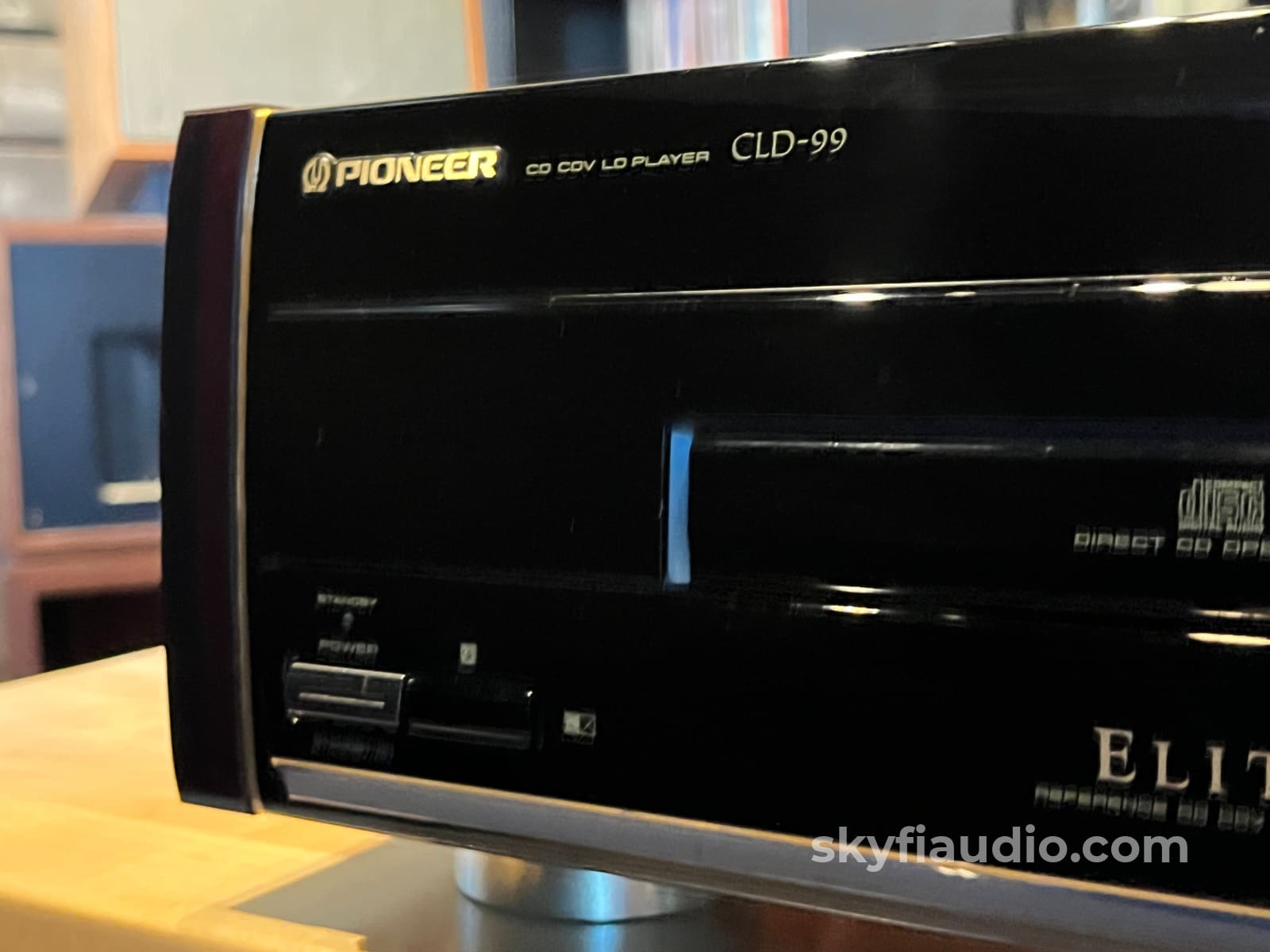 Pioneer Elite CLD-99 LaserDisc Player - With Remote - CD + Digital
