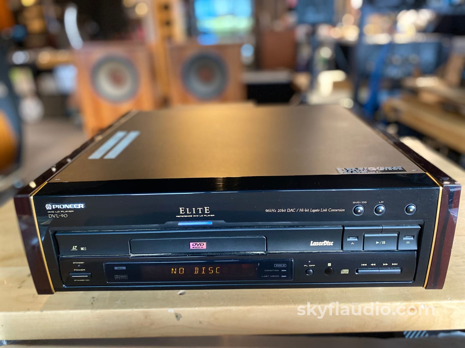 Pioneer Elite Dvl-90 Laserdisc Cd And Dvd Player + Digital
