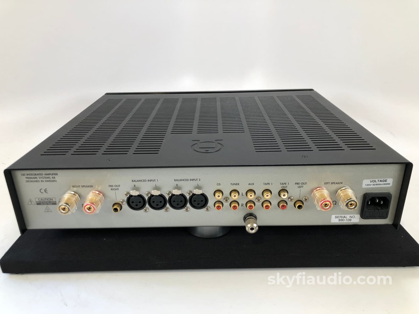 Primare I30 Integrated Solid State Amplifier With Remote
