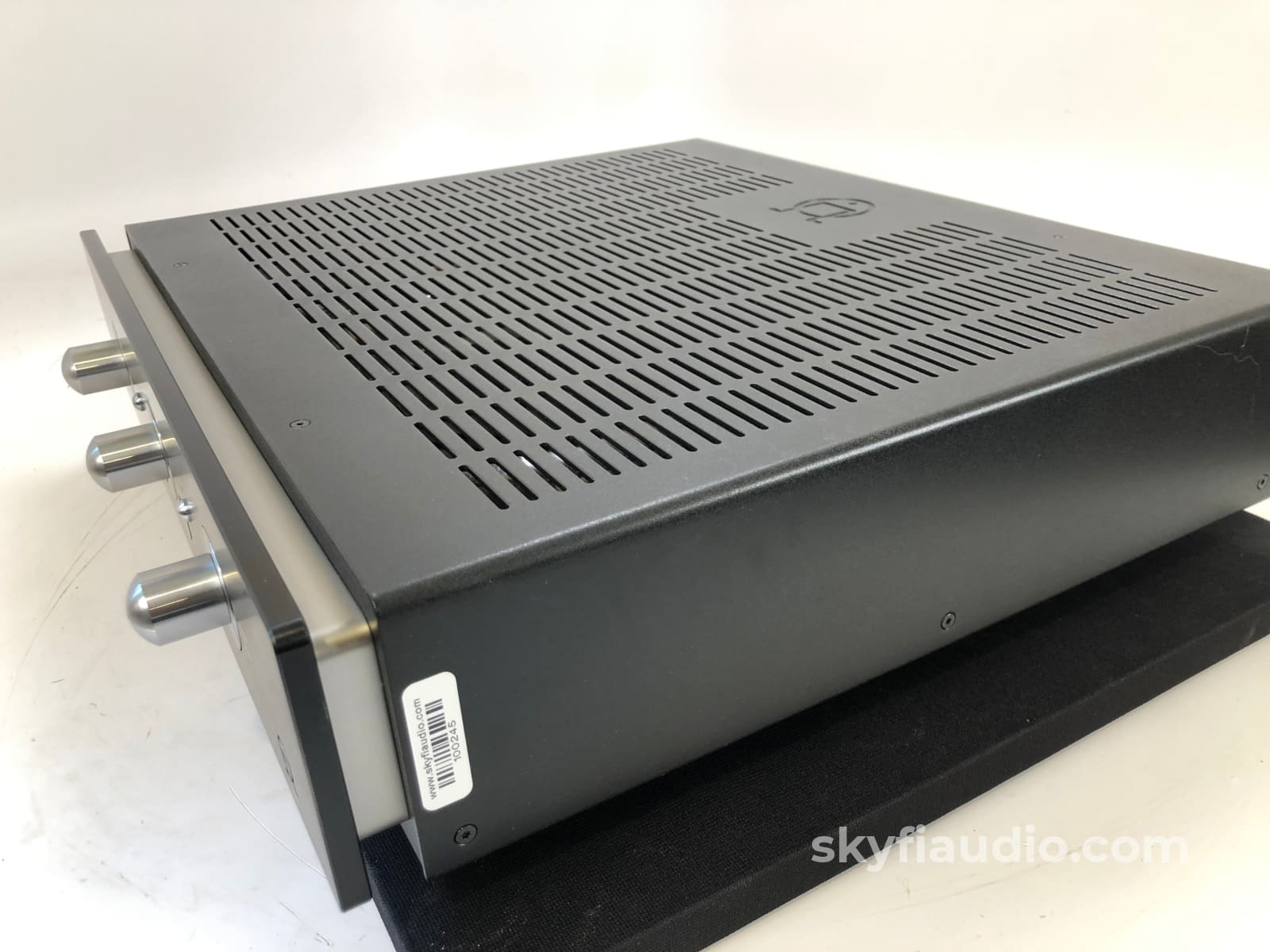 Primare I30 Integrated Solid State Amplifier With Remote
