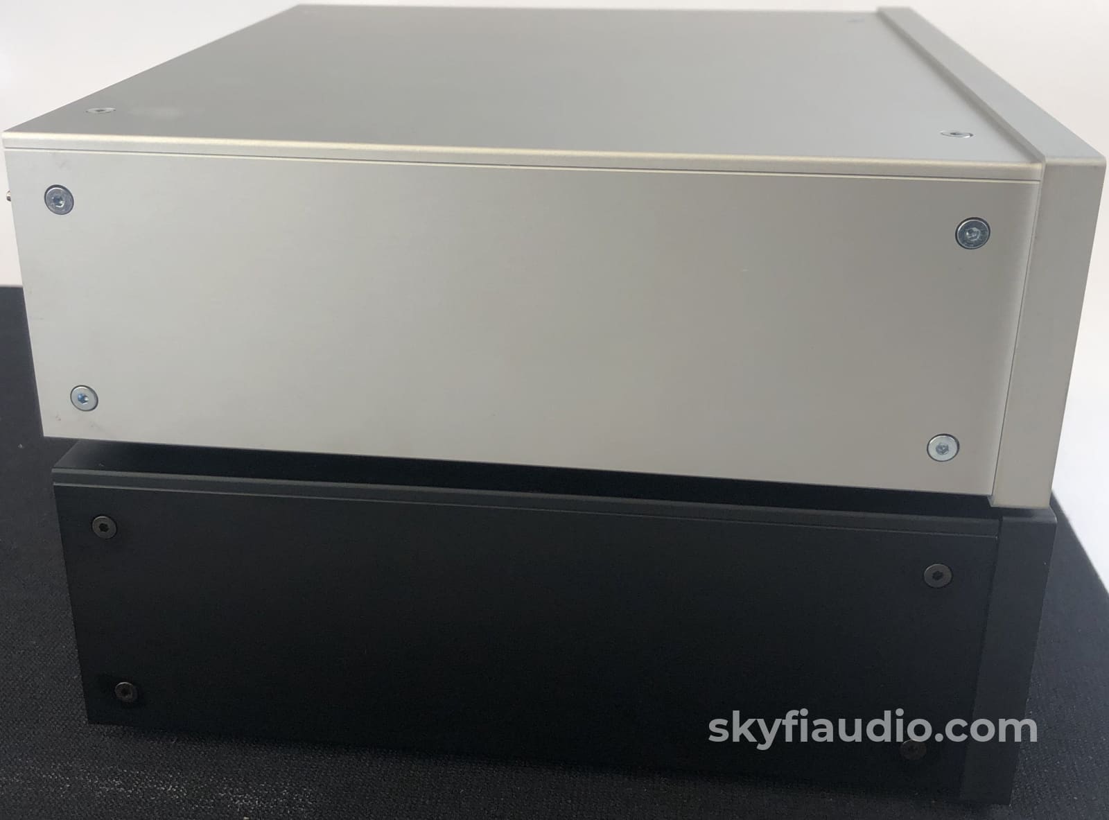 Pro-Ject Phono Box Rs - With Power Outboard Battery Based Supply Complete Set Preamplifier