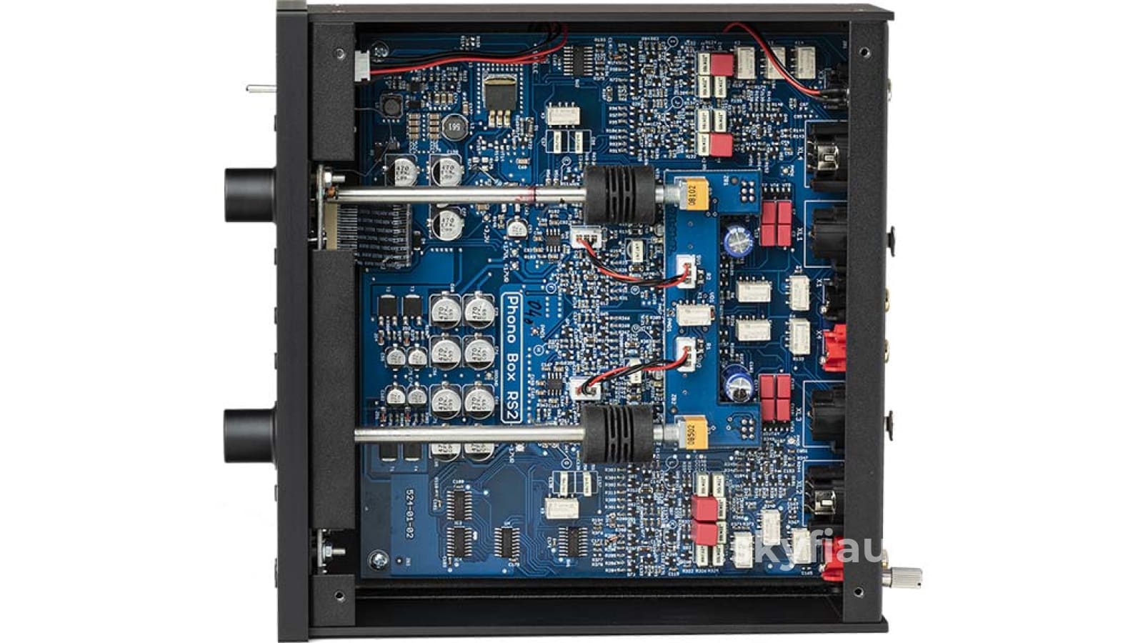 Pro-Ject Phono Box RS2 Phono Preamp - NEW Preamplifier