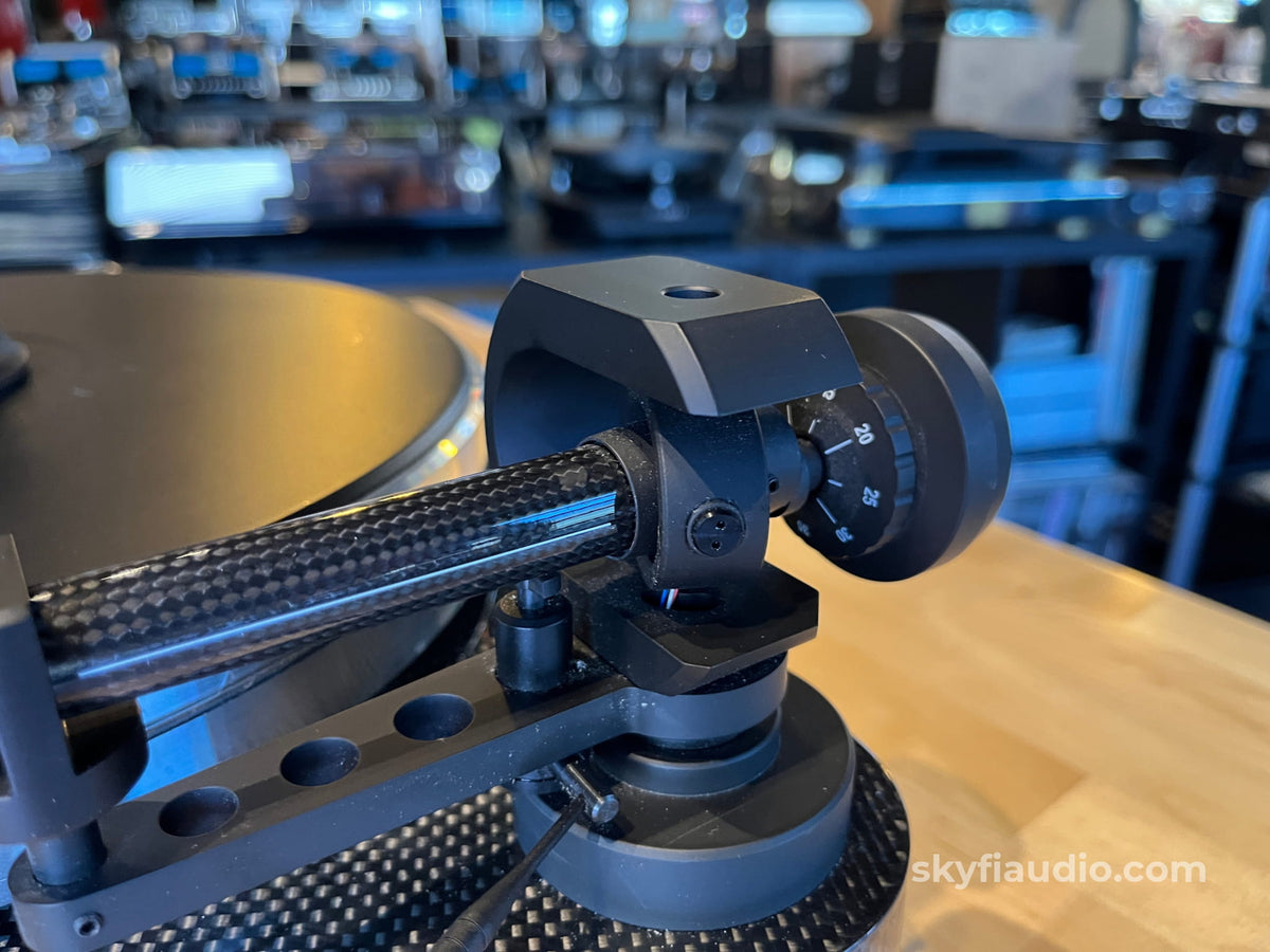 Pro-Ject RPM 9 Carbon Turntable W/ Ortofon X40 Cartridge - EVO Carbon Fiber Tonearm - Turntable