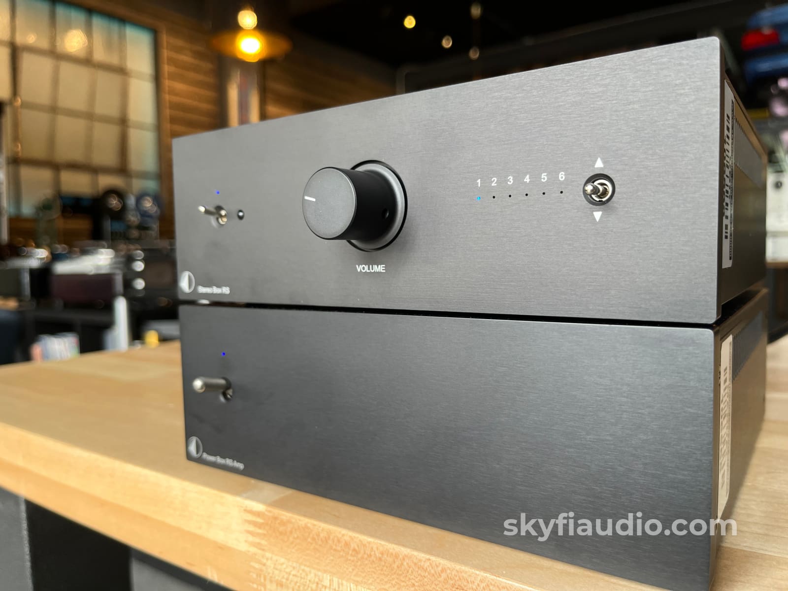 Pro-ject Stereo Box RS Integrated amplifier w/ Power box RS Linear Power Supply Integrated Amplifier