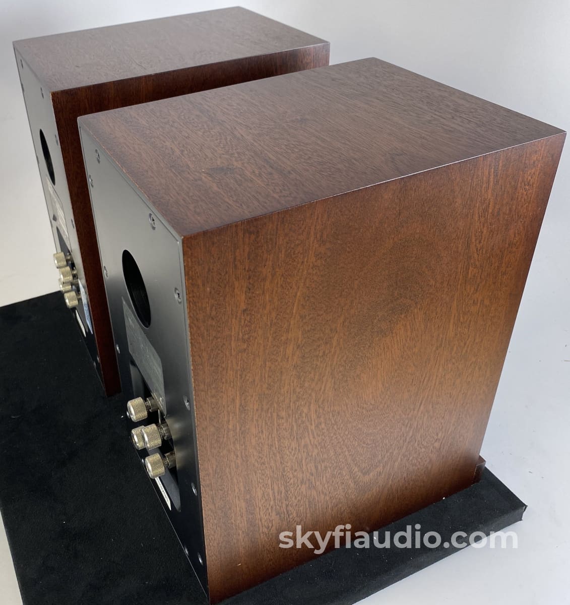 Proac Response 1S - Our Favorite Bookshelf Speakers