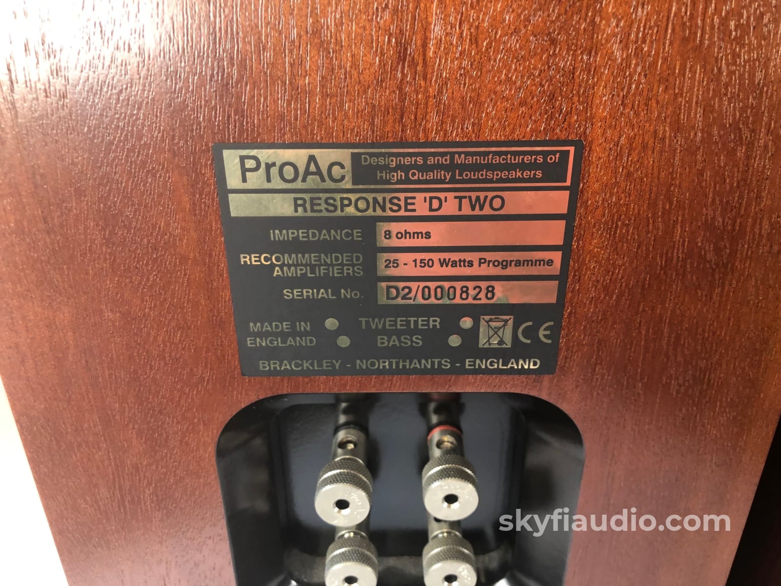 Proac Response D Two - Bookshelf Or Stand Mounted Speakers