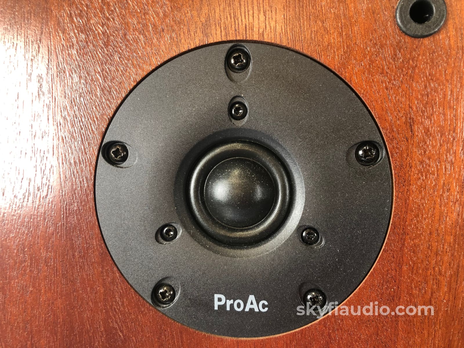 Proac Response D Two - Bookshelf Or Stand Mounted Speakers