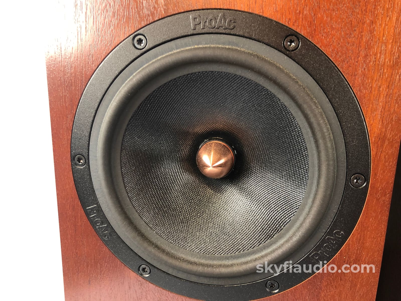 Proac Response D Two - Bookshelf Or Stand Mounted Speakers