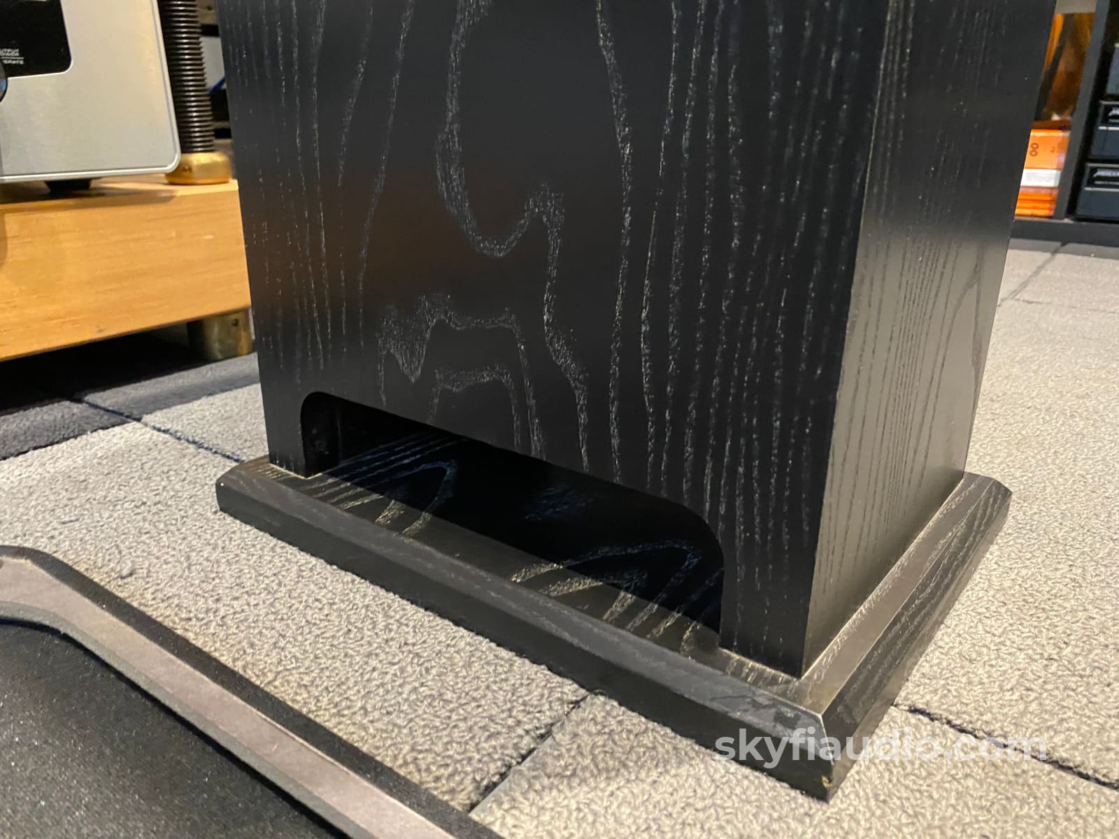 Proac Response D28 Speakers In Black The Series Legend Continues