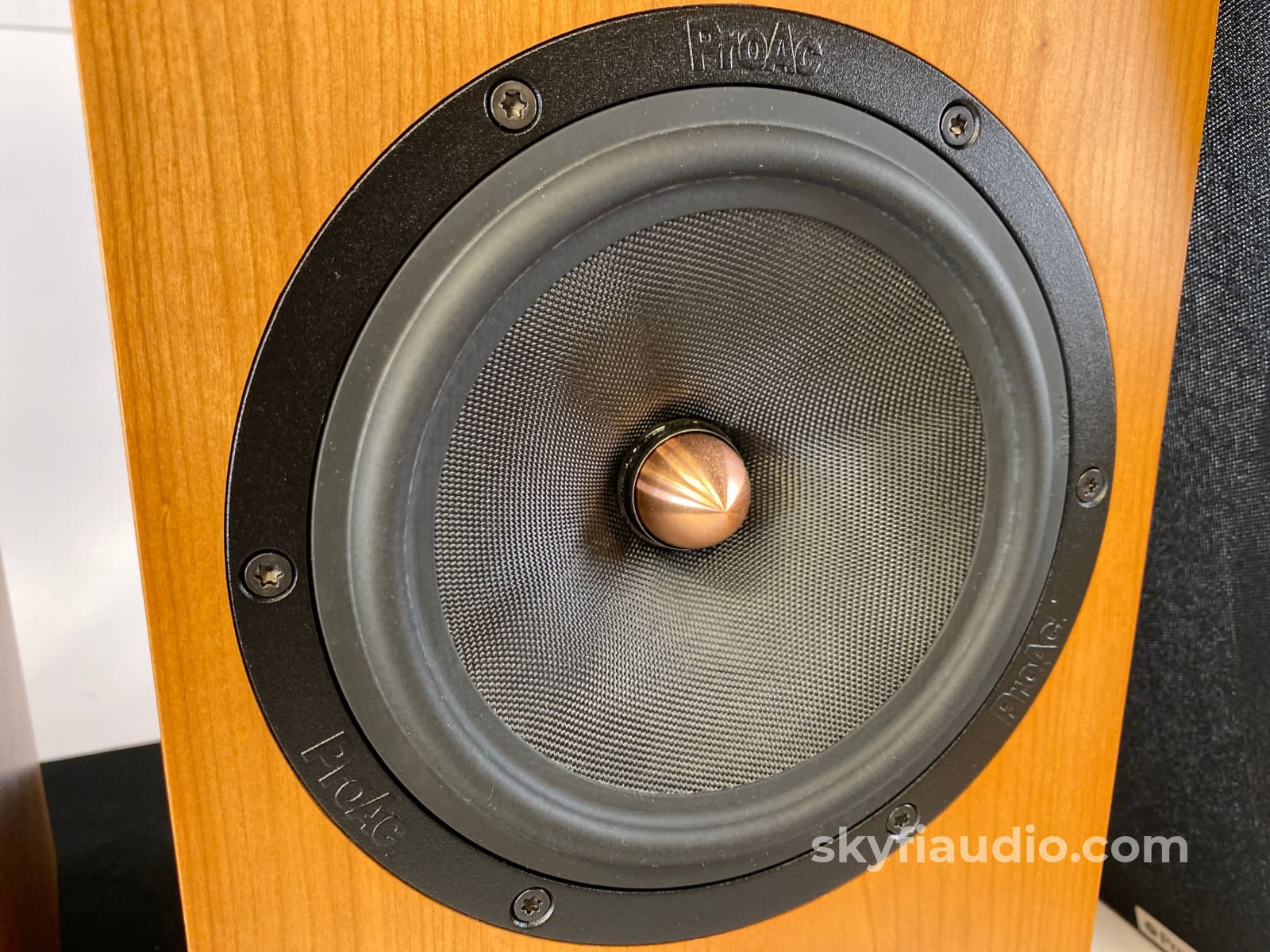 Proac Response D2R Speakers Featuring Ribbon Tweeters - Complete Set