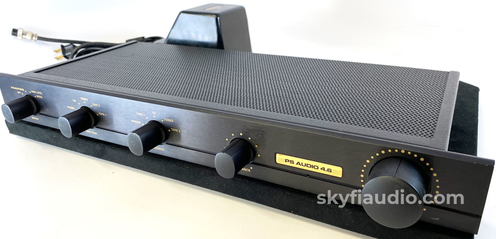 PS Audio 4.6 Vintage Analog Preamp With Separate Power Supply