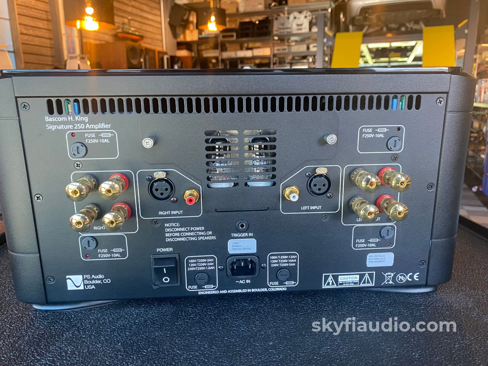 Ps Audio Bhk Signature 250 Hybrid Tube Power Amplifier