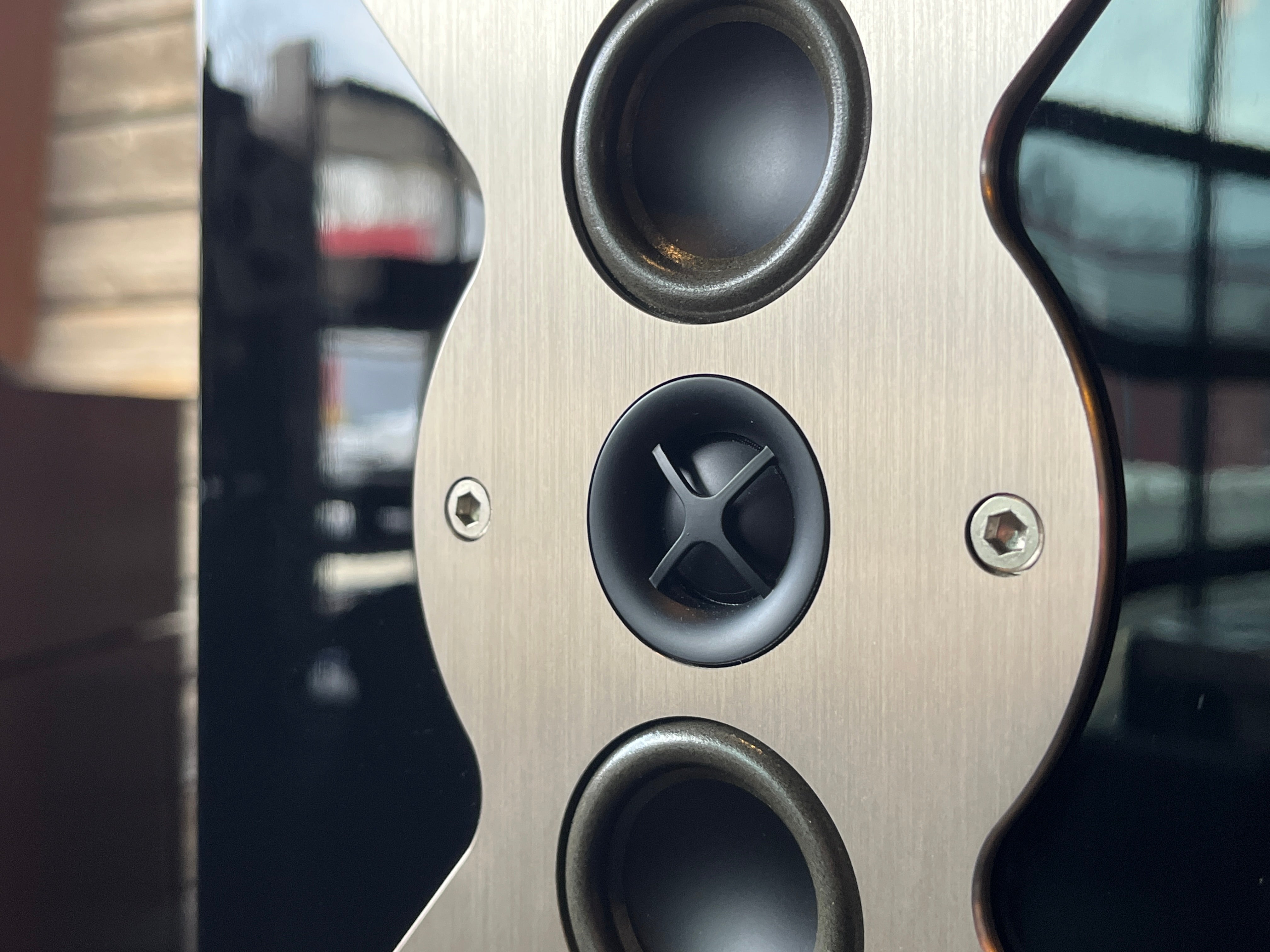 McIntosh XR100 Floorstanding Speakers - Pre-Loved
