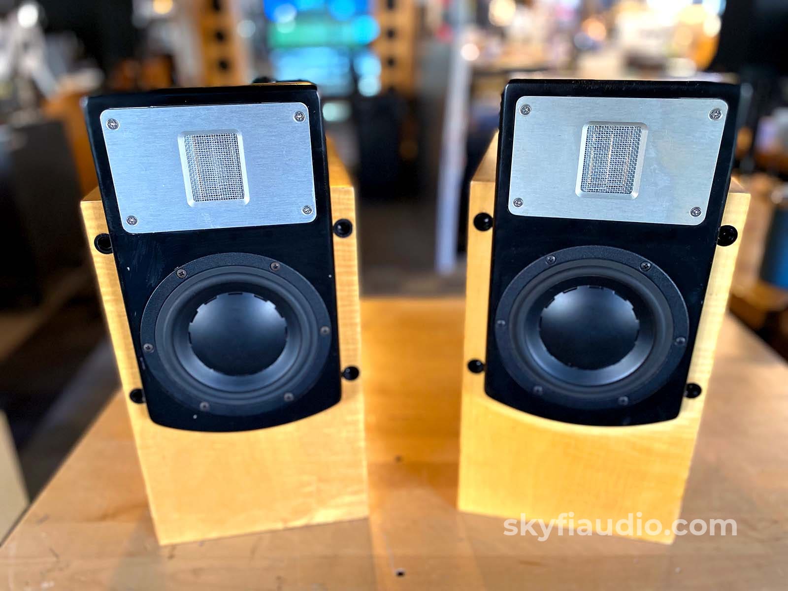 Red Rose Music R3 Ribbon Bookshelf Speakers (Mark Levinson)