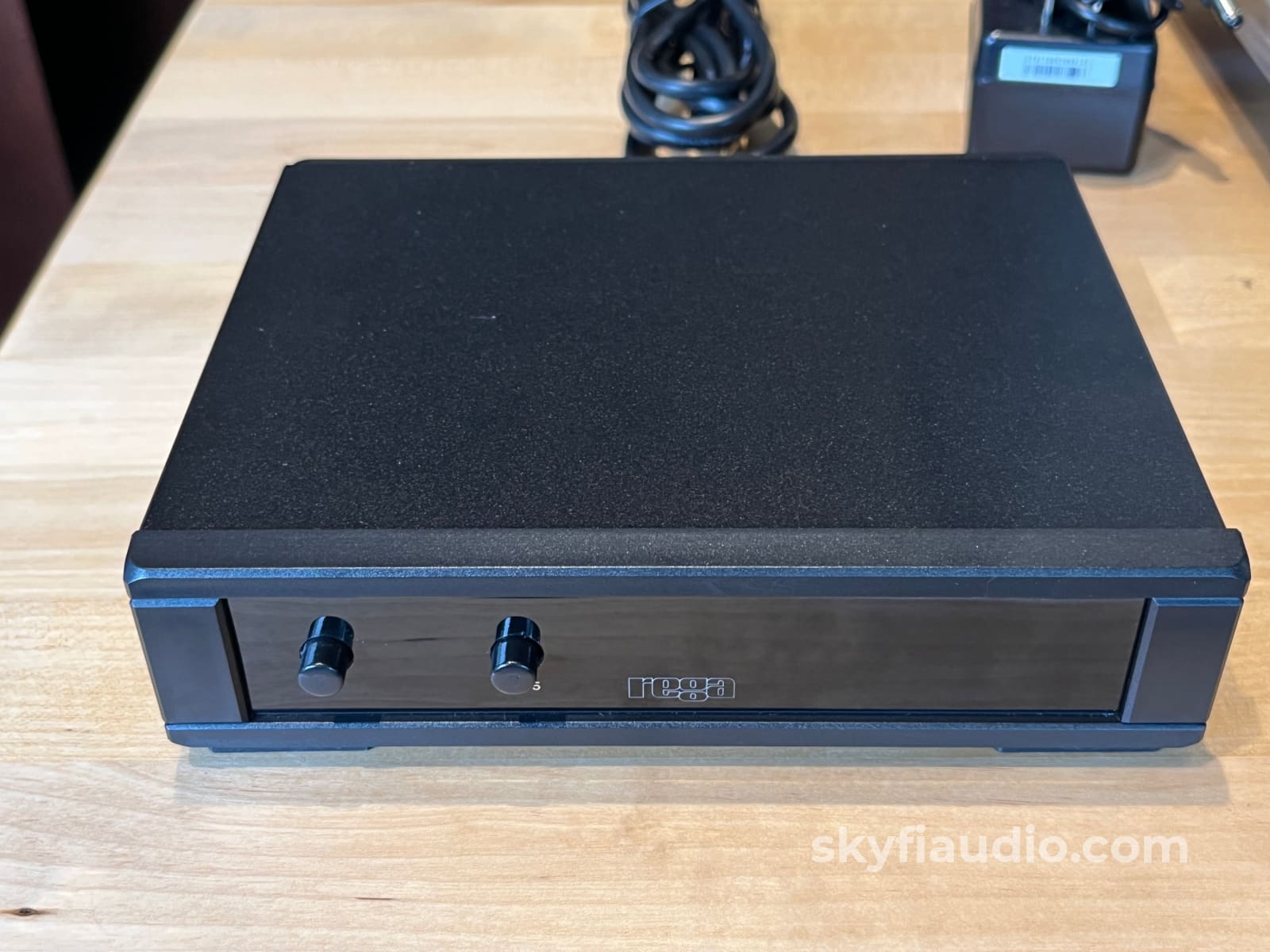 Rega Planar 3 50th Anniversary Edition Turntable - Walnut Finish - Turntable