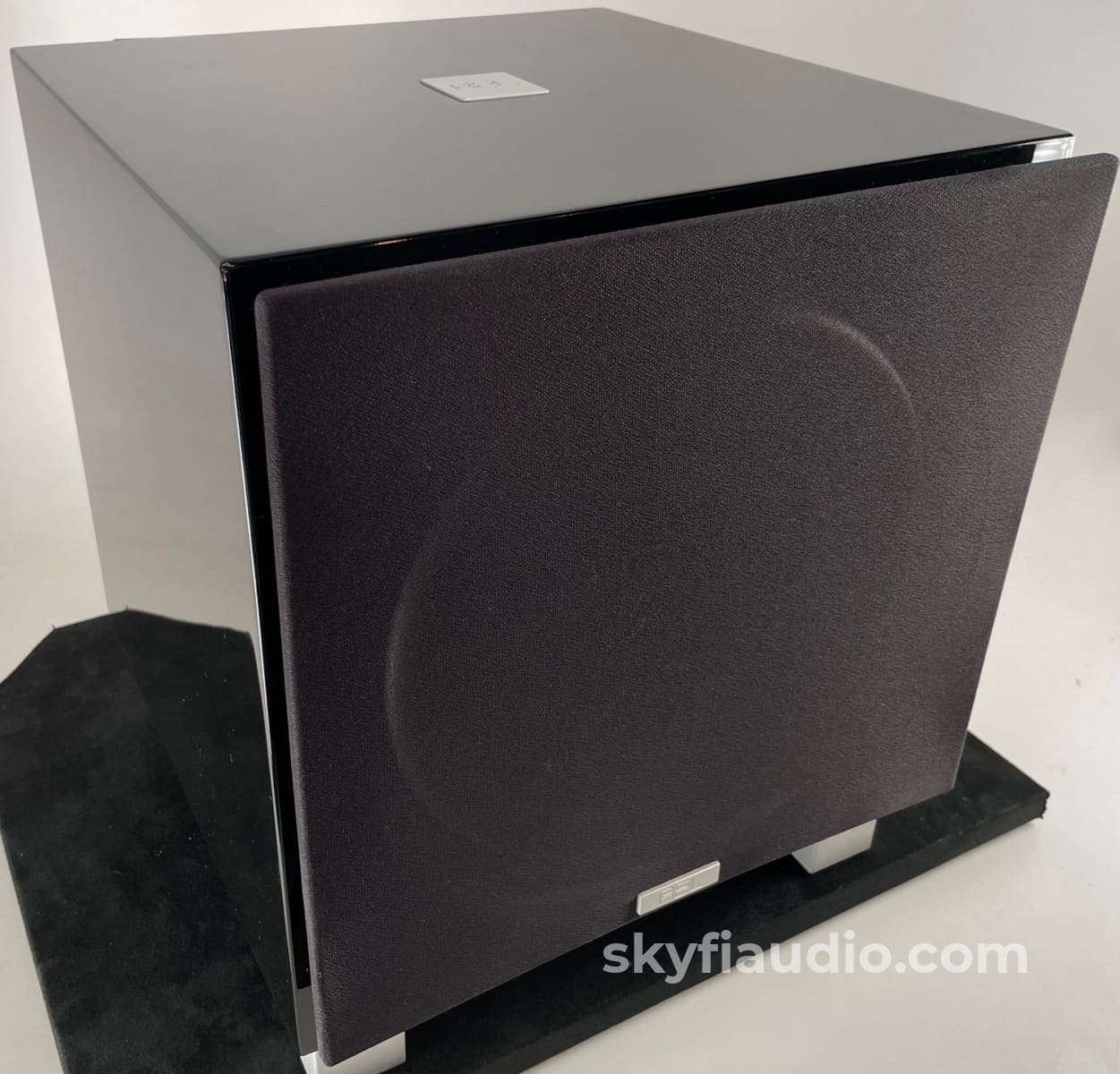 Rel Acoustics T7 Subwoofer - 200W Class A/B Amplifier With Dual Woofers Speakers