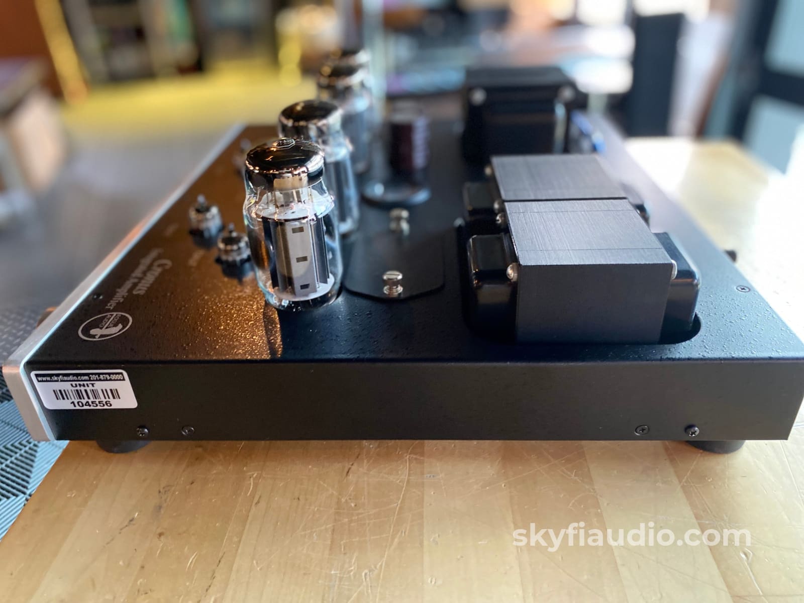 Rogue Audio Cronus Magnum Tube Integrated W/Solid State Phono Stage Amplifier