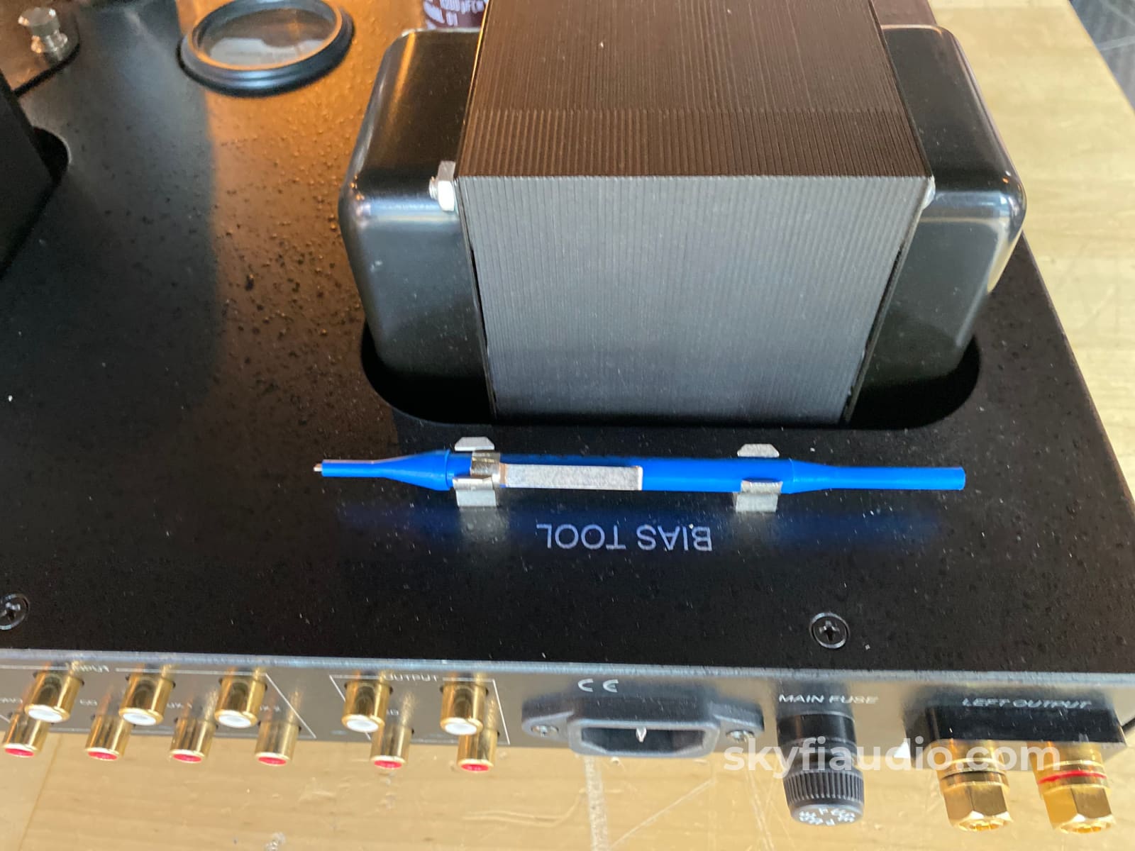 Rogue Audio Cronus Magnum Tube Integrated W/Solid State Phono Stage Amplifier