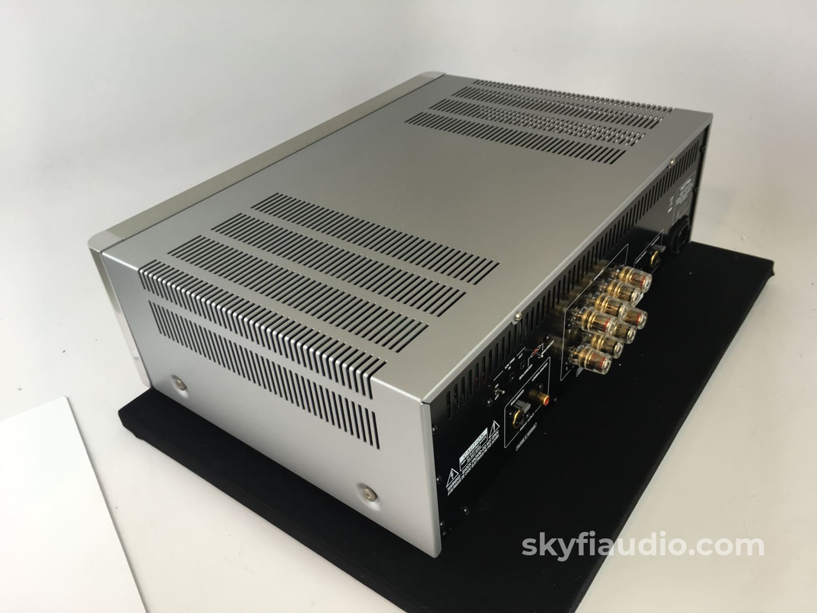 Rotel Rb-1552 Mk2 Solid State Amplifier 130W X 2