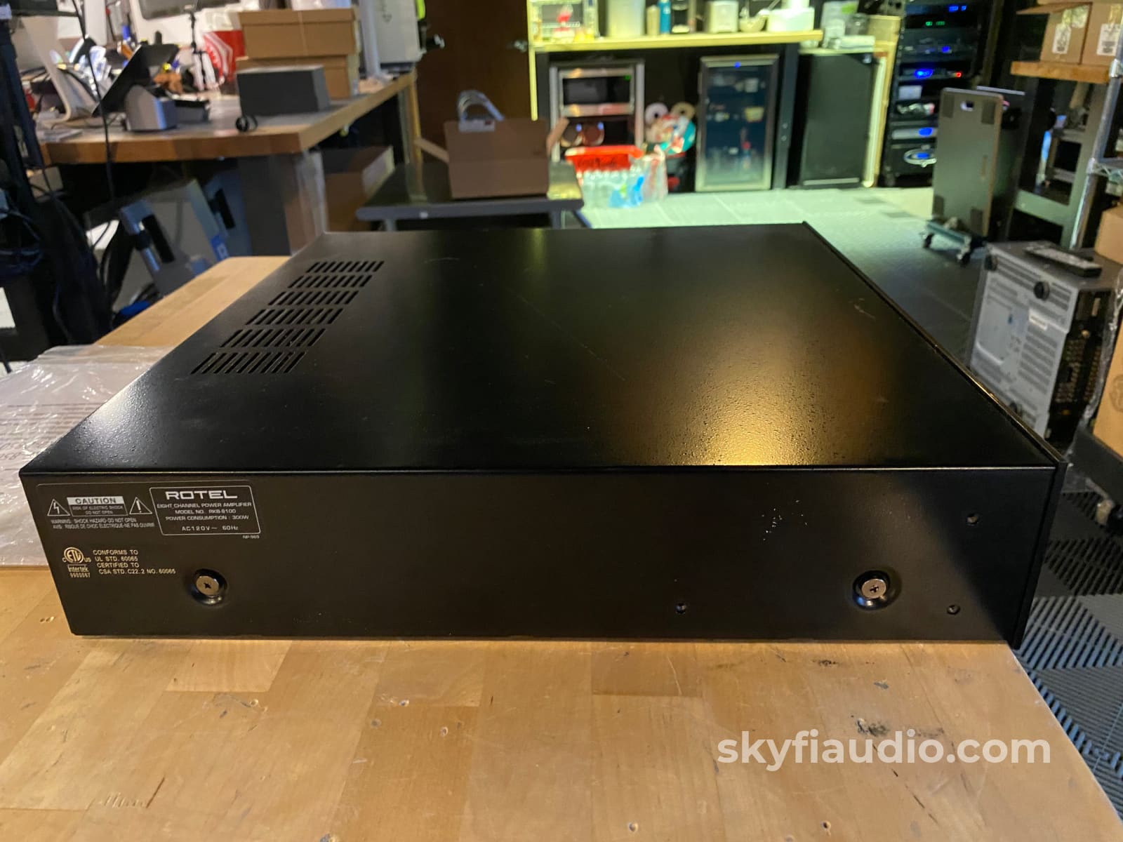 Rotel Rkb-8100 - 8X100 Channel Theater Or Multi Room Amplifier