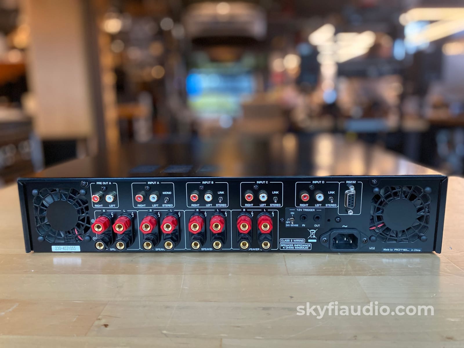 Rotel Rkb-850 Amplifier 8 X 50W