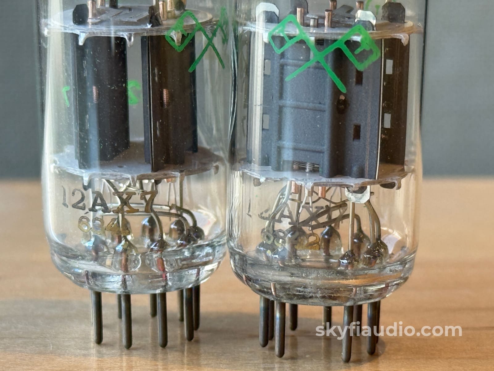 RT La Radiotechnique 12AX7 Pair - Balanced Triodes - Made in France Accessory