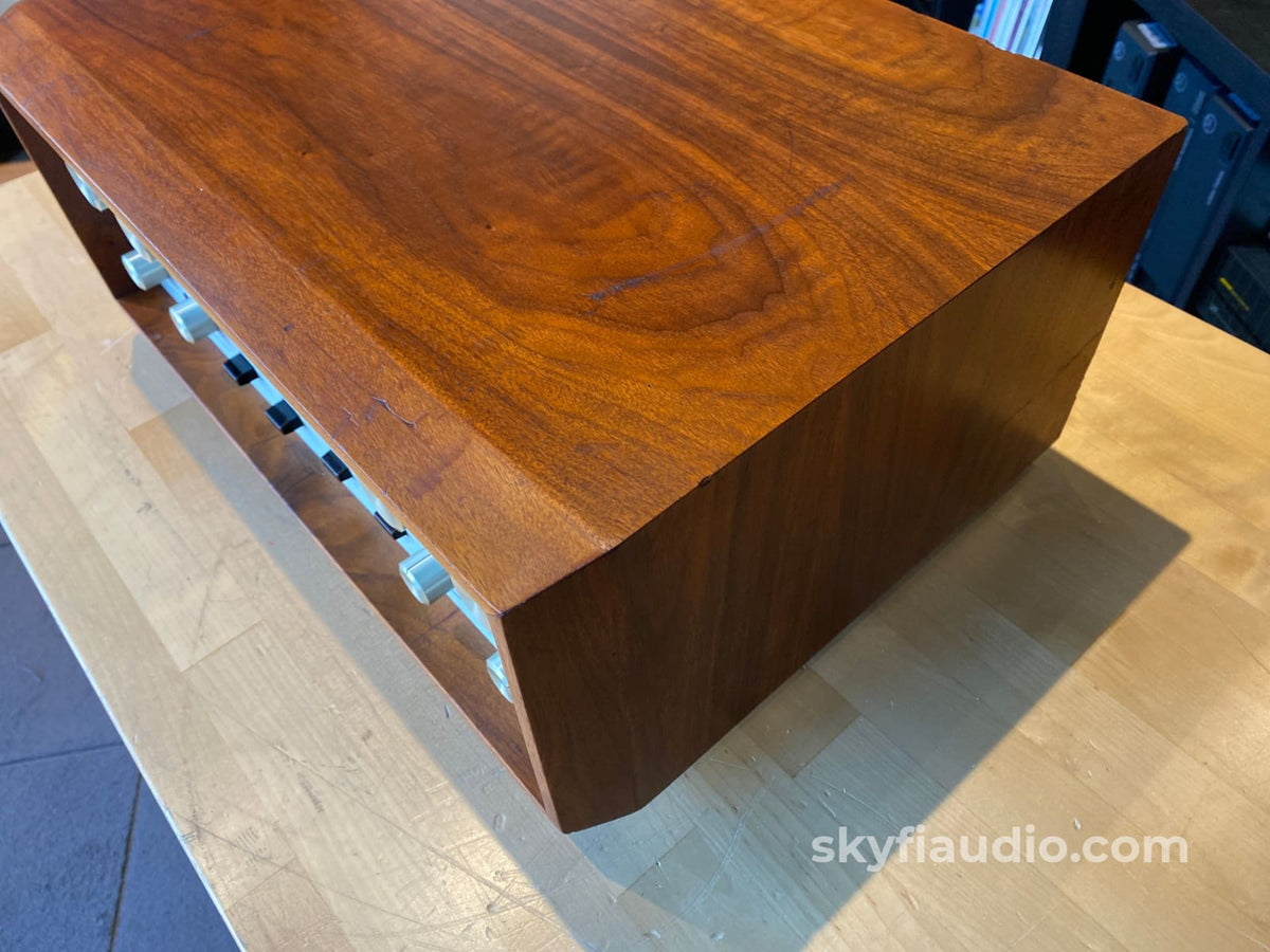 Sae 4 Piece Vintage System In Wood Cabinets - Wow!