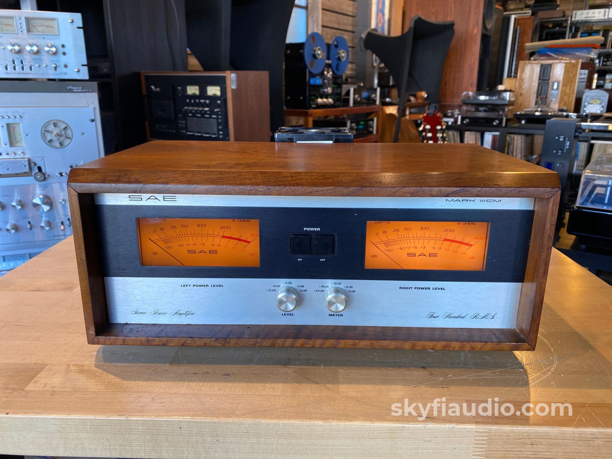 Sae 4 Piece Vintage System In Wood Cabinets - Wow!