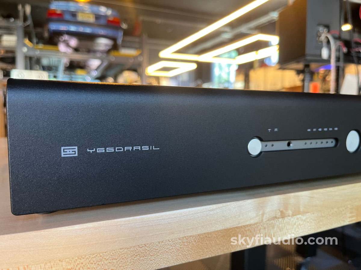Schiit Audio Yggdrasil + Lim DAC CD + Digital