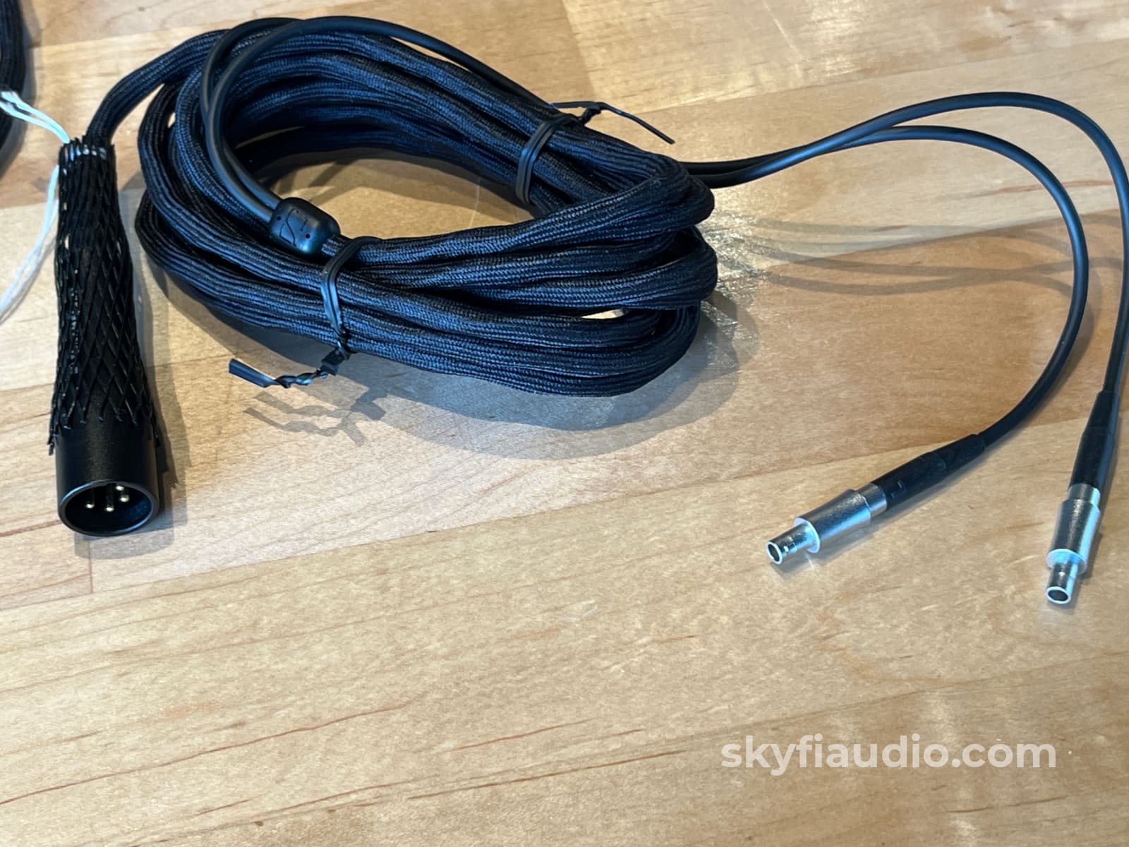 Sennheiser HD 800 Reference Open Back Headphones Headphones