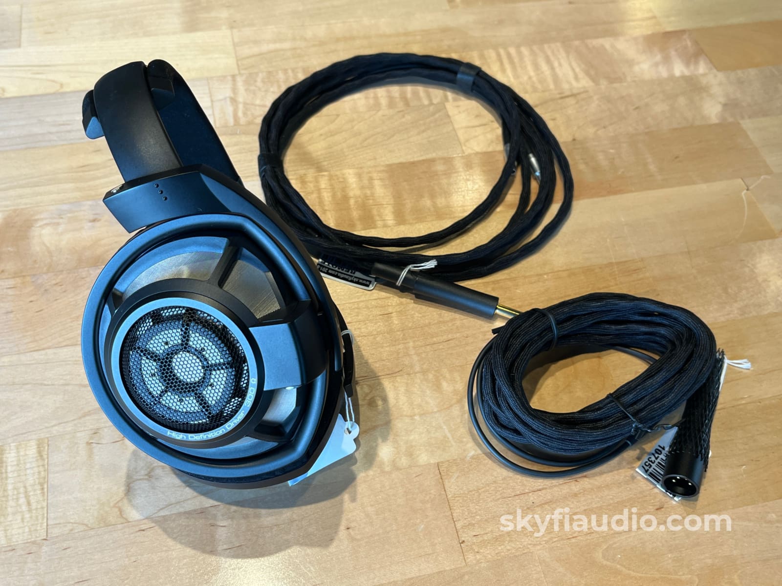 Sennheiser HD 800 Reference Open Back Headphones Headphones