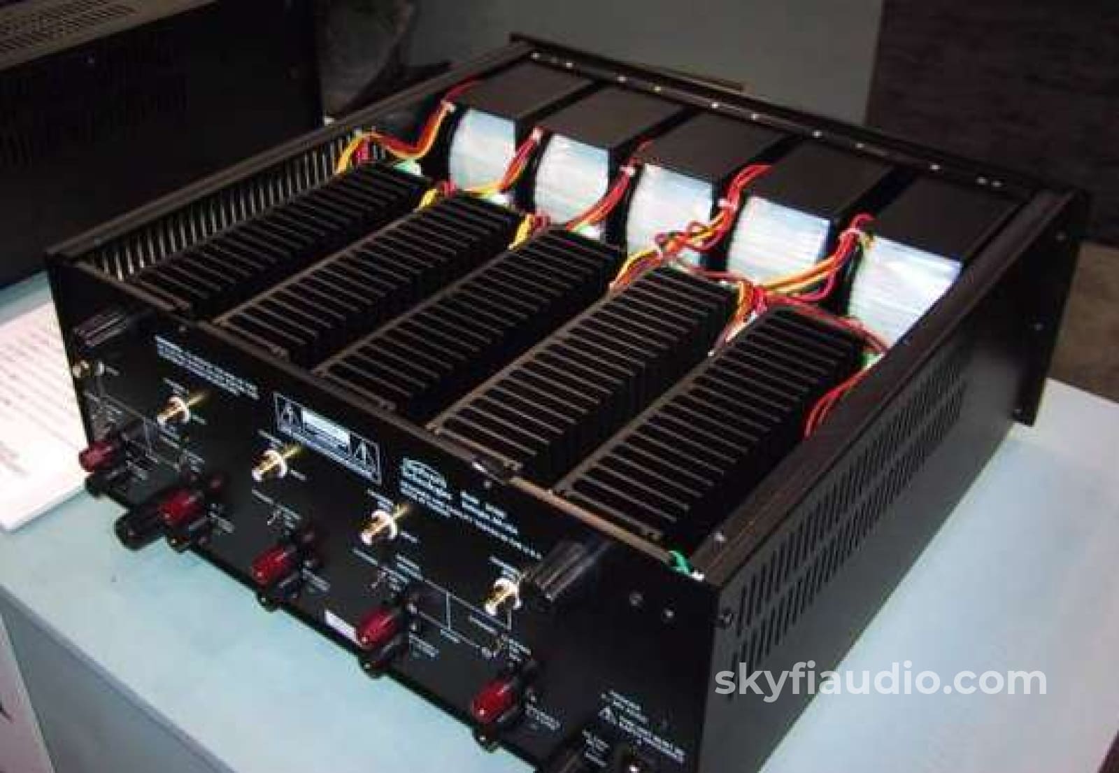 Sherbourn 5/1500A - Five-Channel Home Theater Amplifier 200W!