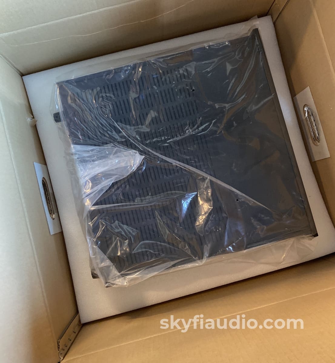 Sherbourn 7/2100A - Seven Channel Theater Amplifier New In Box 200W!