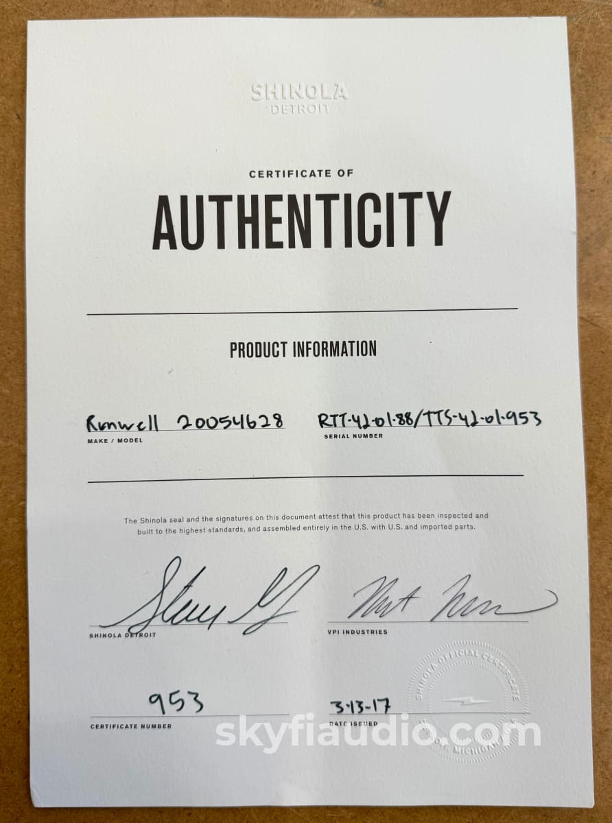 Shinola Runwell Turntable (White Oak) Turntable