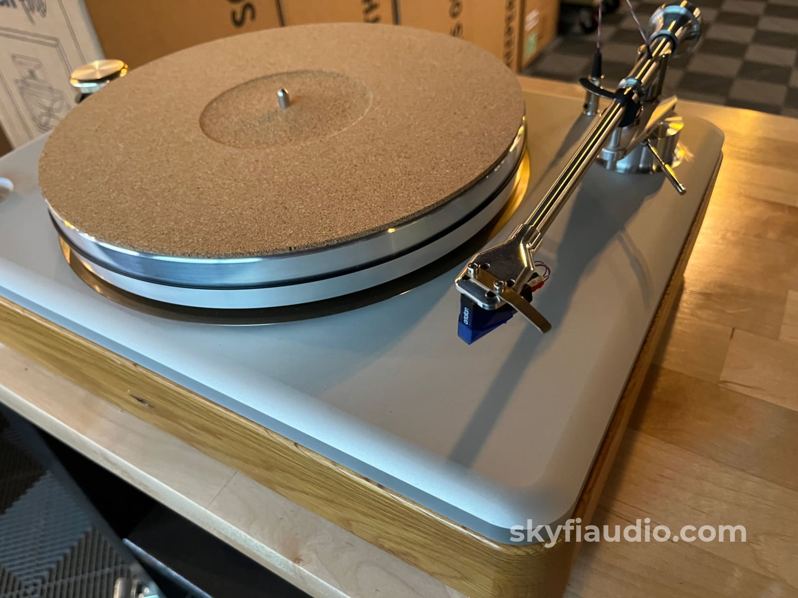 Shinola Runwell Turntable (White Oak) Turntable