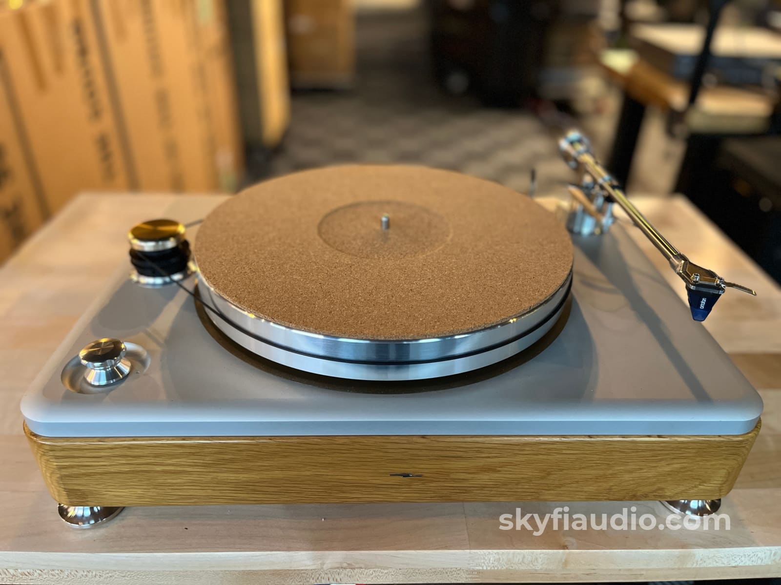 Shinola Runwell Turntable (White Oak) Turntable