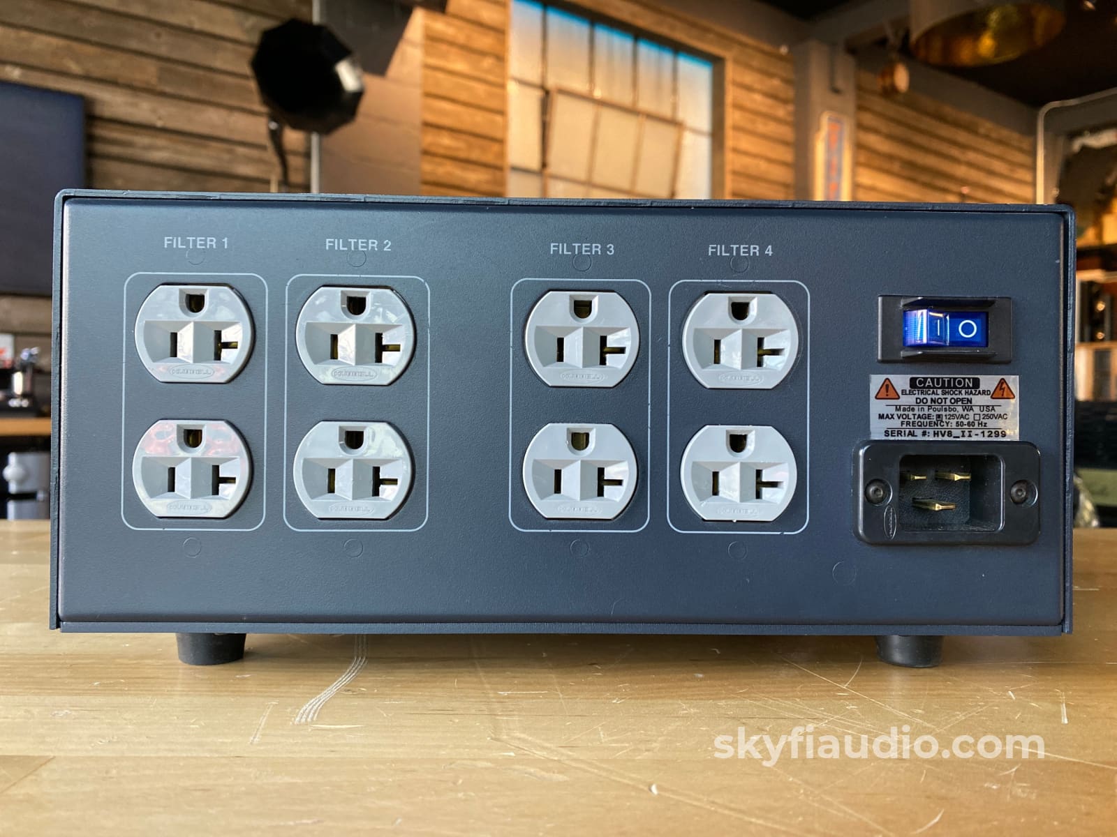 Shunyata Hydra V-Ray Power Conditioner