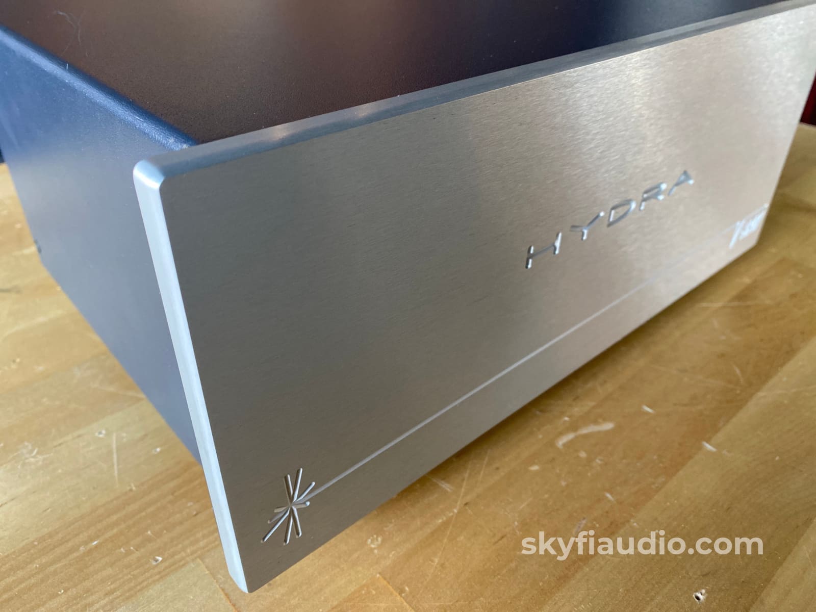 Shunyata Hydra V-Ray Power Conditioner