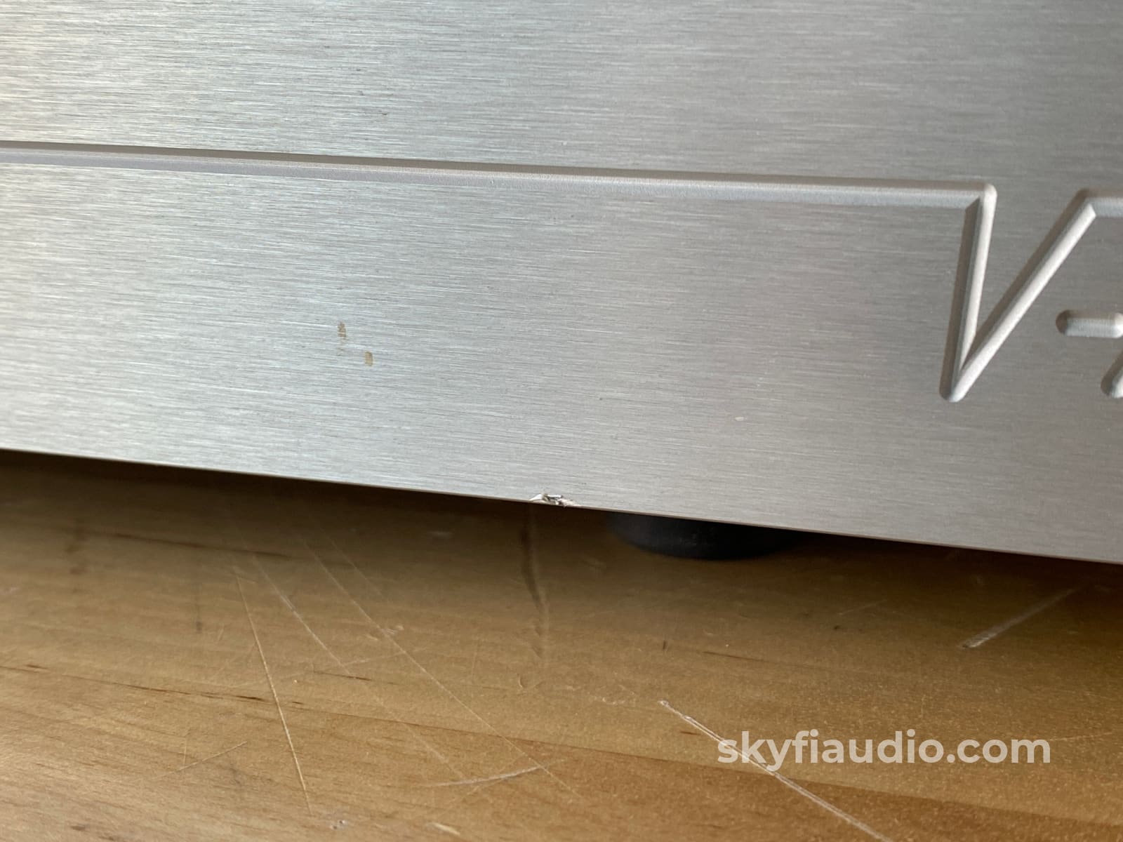 Shunyata Hydra V-Ray Power Conditioner