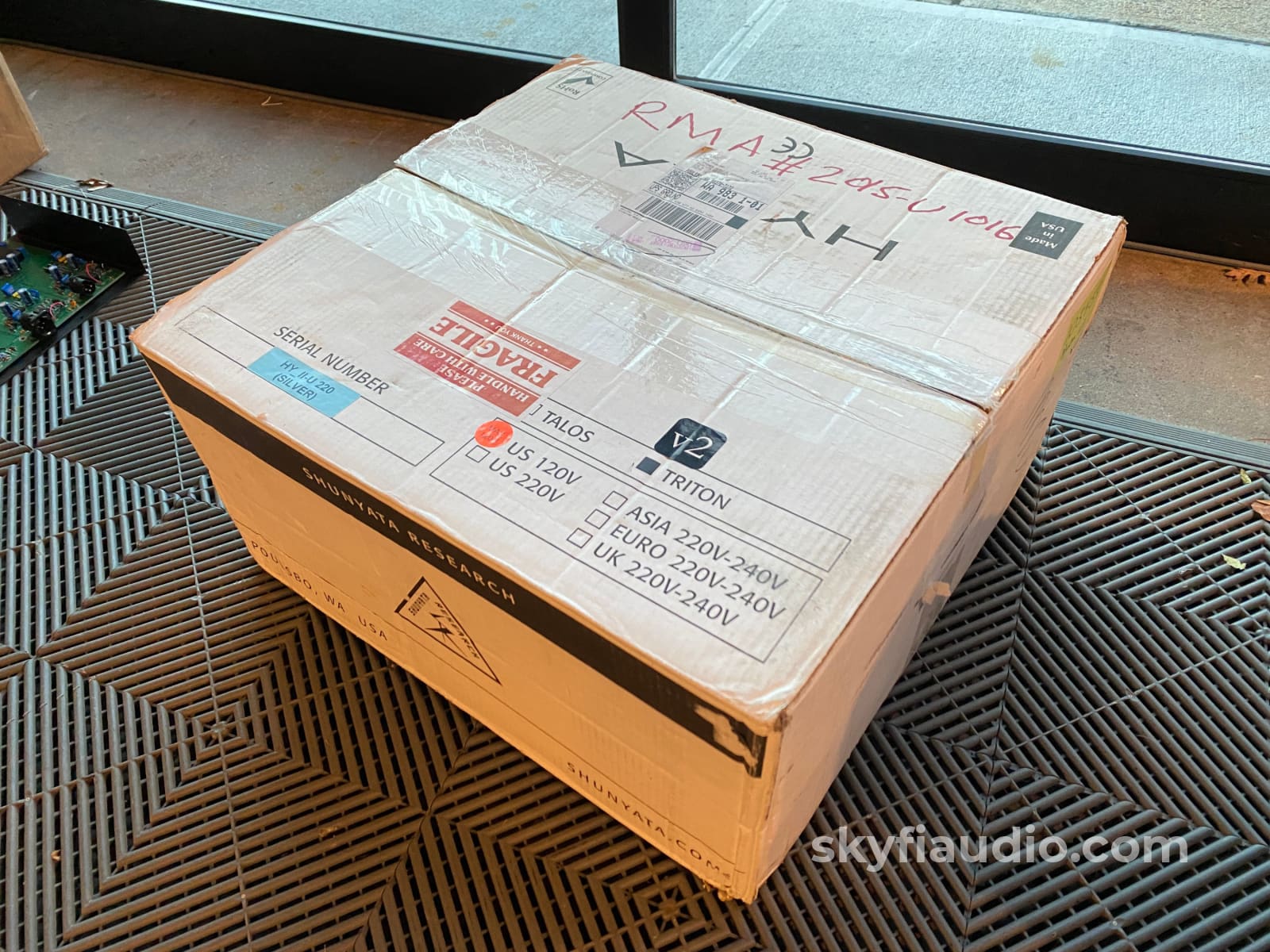 Shunyata Research Triton Hydra Power Conditioner Factory Upgraded To V2