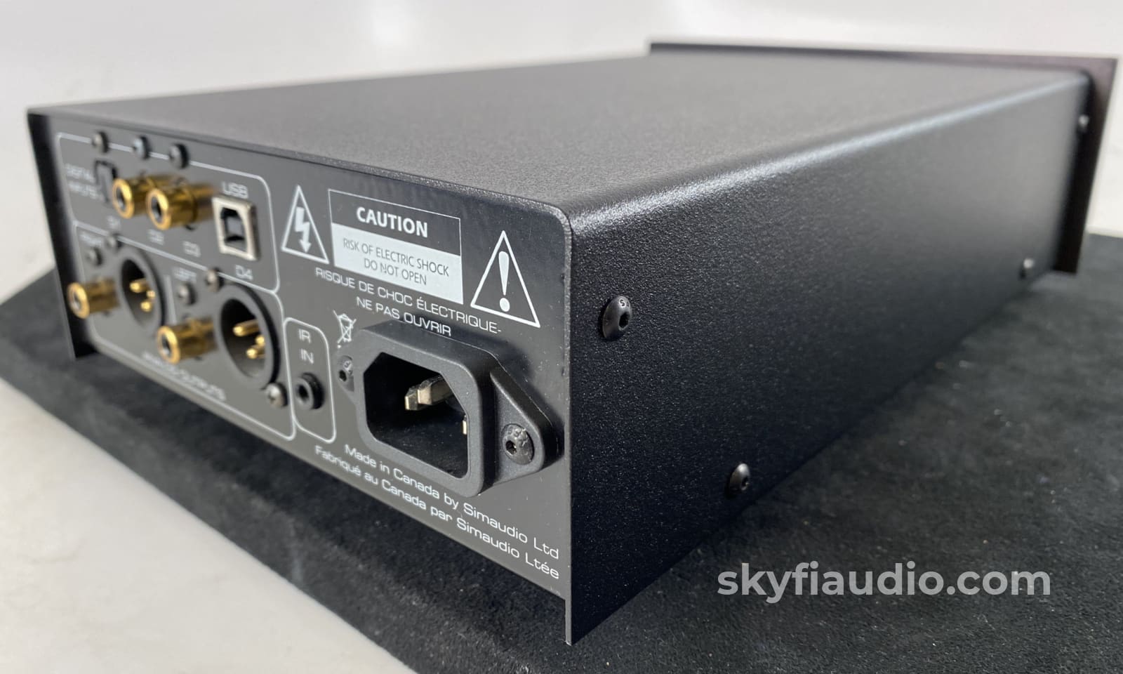Simaudio Moon 300D Digital-To-Analog Converter (Dac) Cd + Digital