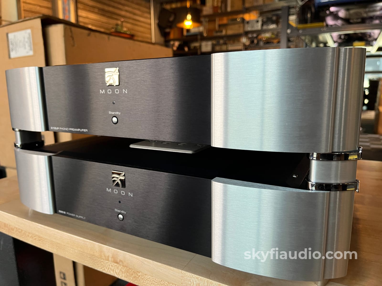 Moon Audio 610LP Phono Preamp + 820 S Power Supply w/ Stacking Bridges Preamplifier